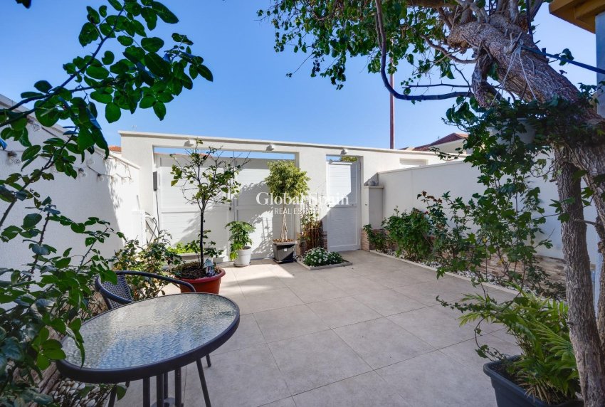 Wederverkoop - HUIS -
TORREVIEJA - Aguas Nuevas