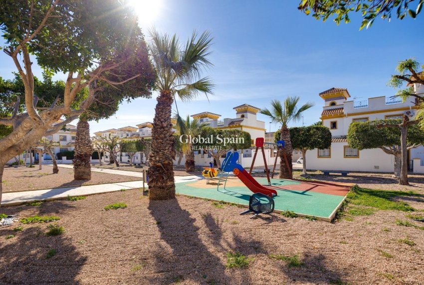 Wederverkoop - HUIS -
TORREVIEJA - Aguas Nuevas