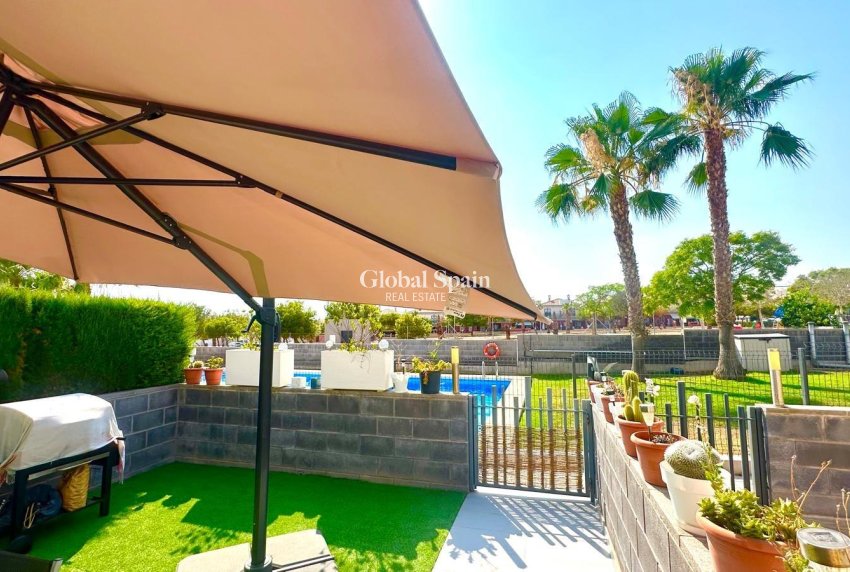 Wederverkoop - HUIS -
TORREVIEJA - Aguas Nuevas