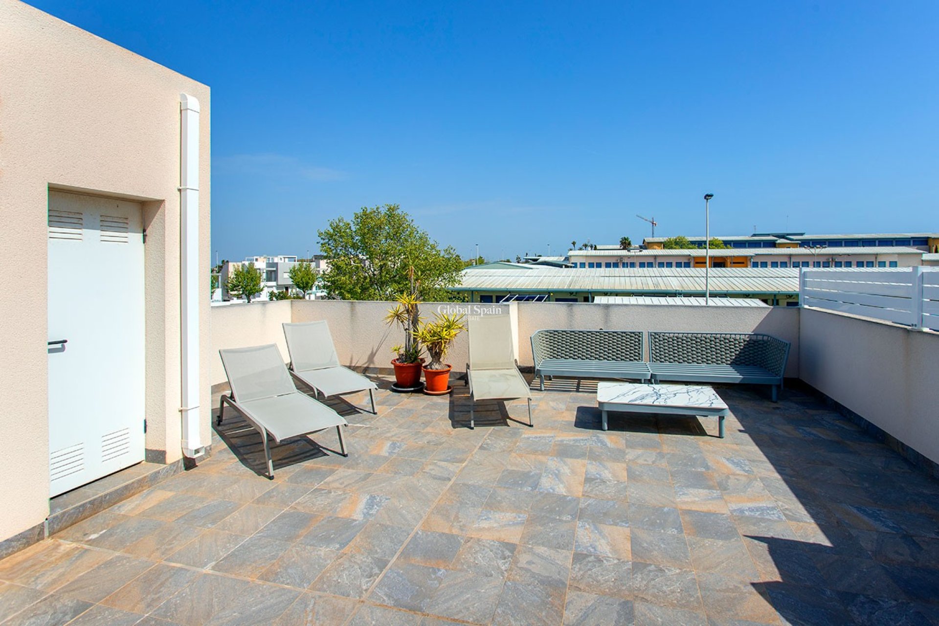 Wederverkoop - HUIS -
TORREVIEJA - Aguas Nuevas