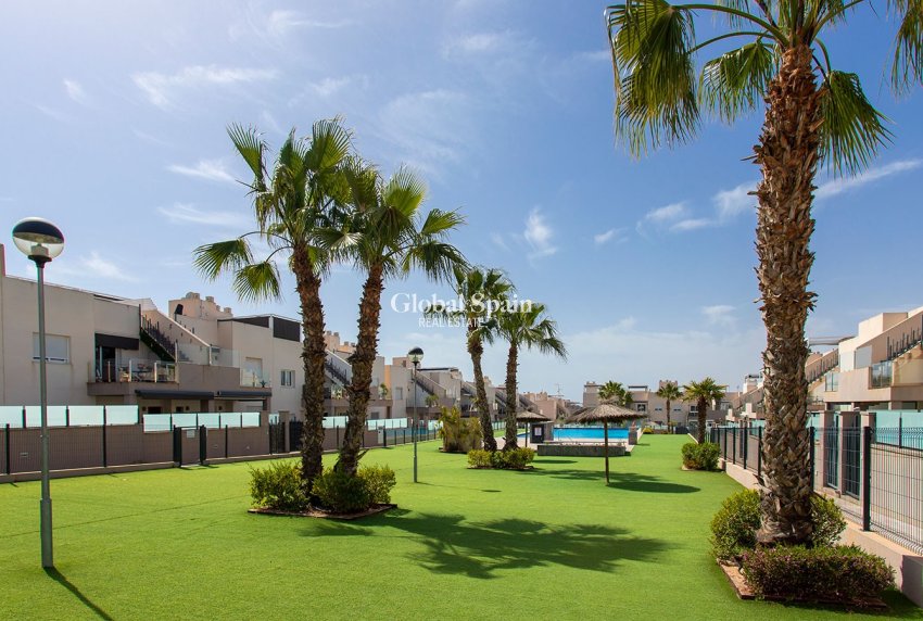 Wederverkoop - HUIS -
TORREVIEJA - Aguas Nuevas