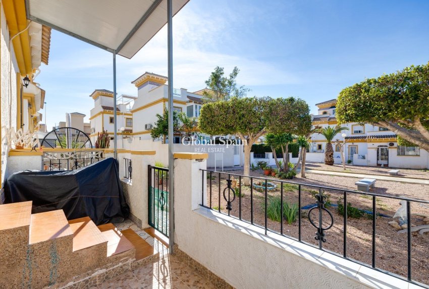 Wederverkoop - HUIS -
TORREVIEJA - Aguas Nuevas