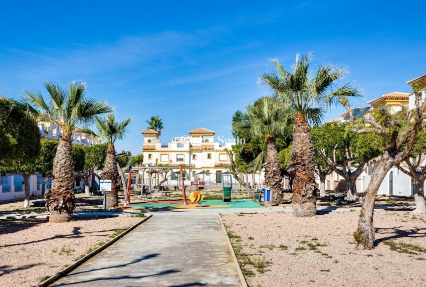 Wederverkoop - HUIS -
TORREVIEJA - Aguas Nuevas