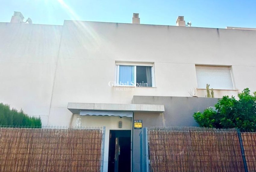 Wederverkoop - HUIS -
TORREVIEJA - Aguas Nuevas