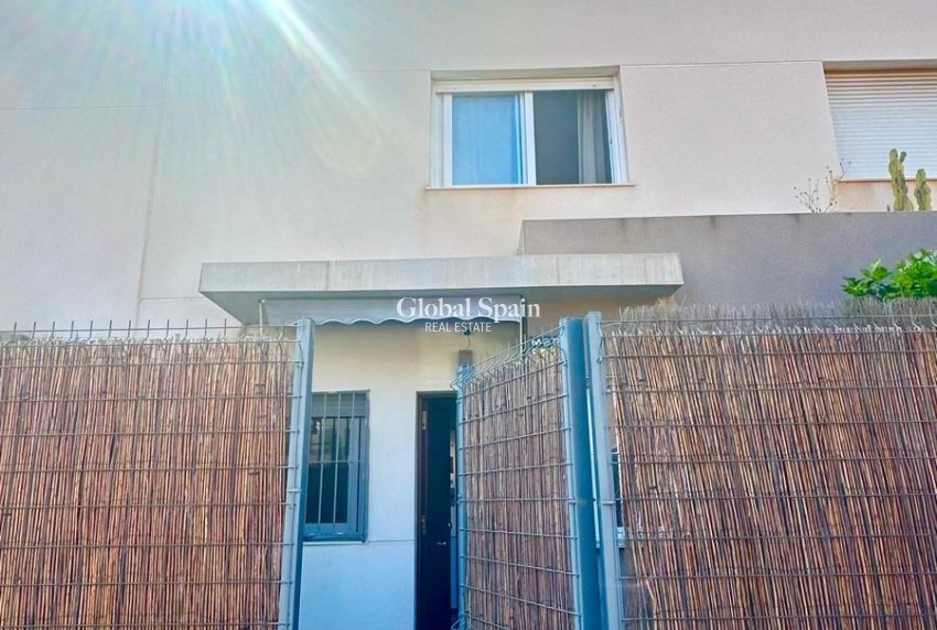 Wederverkoop - HUIS -
TORREVIEJA - Aguas Nuevas