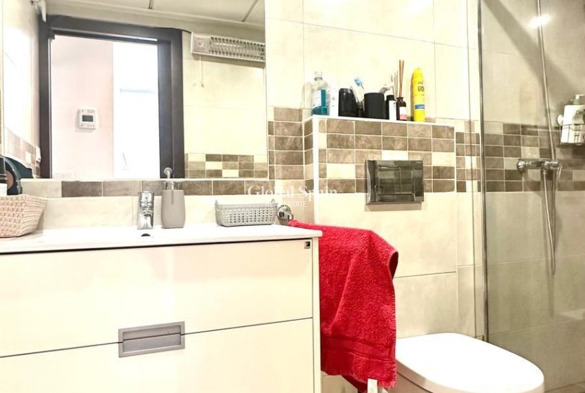 Wederverkoop - HUIS -
TORREVIEJA - Aguas Nuevas