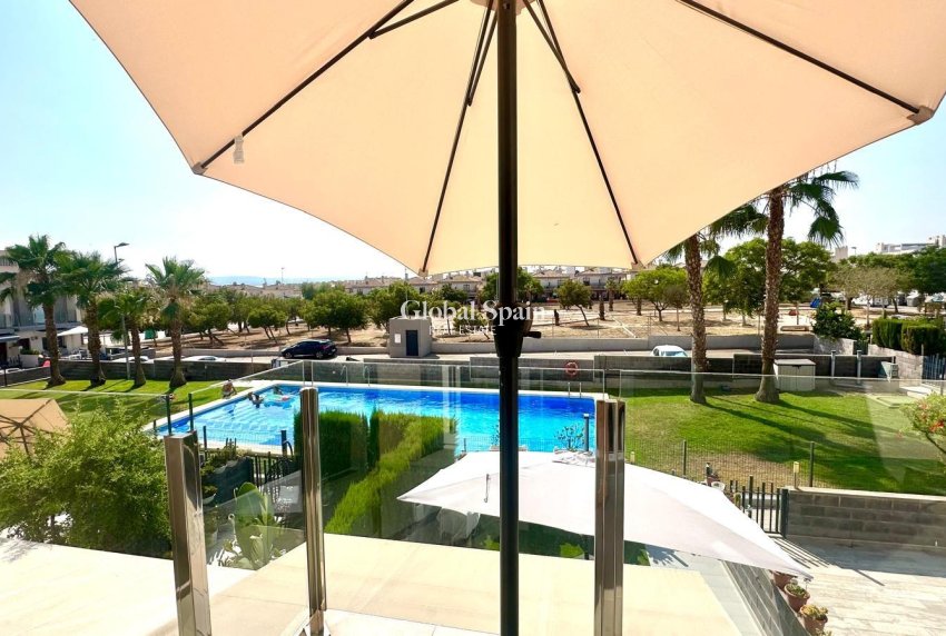 Wederverkoop - HUIS -
TORREVIEJA - Aguas Nuevas