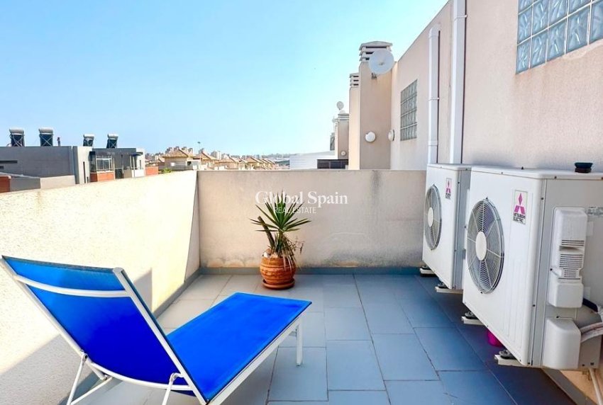 Wederverkoop - HUIS -
TORREVIEJA - Aguas Nuevas