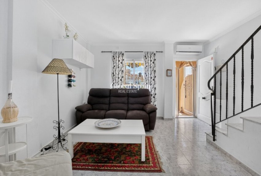 Wederverkoop - HUIS -
TORREVIEJA - Aguas Nuevas