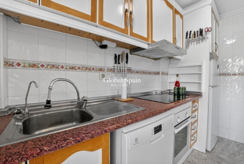 Wederverkoop - HUIS -
TORREVIEJA - Aguas Nuevas