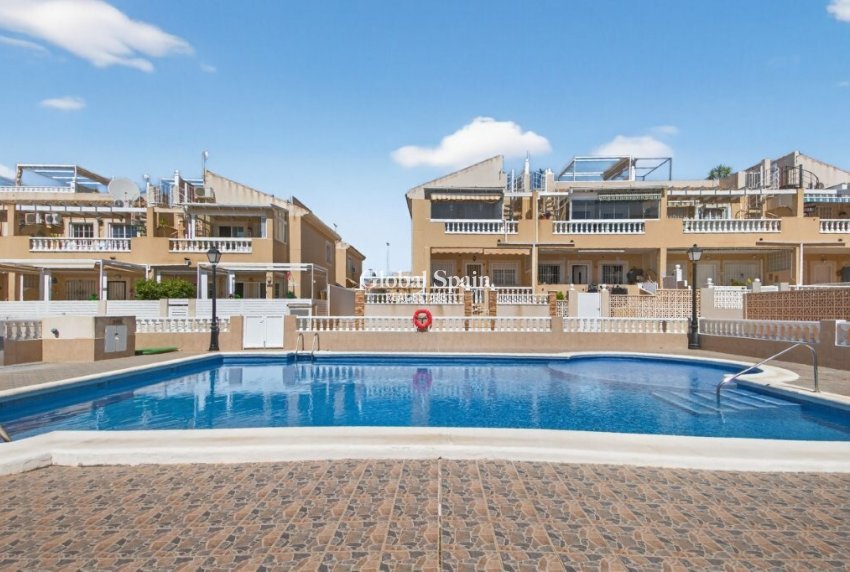 Wederverkoop - HUIS -
TORREVIEJA - Aguas Nuevas