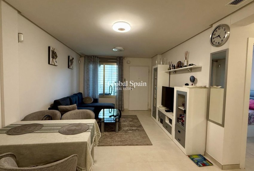Wederverkoop - HUIS -
TORREVIEJA - Aguas Nuevas