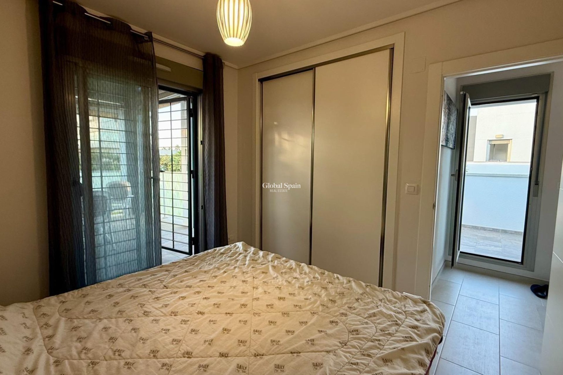 Wederverkoop - HUIS -
TORREVIEJA - Aguas Nuevas