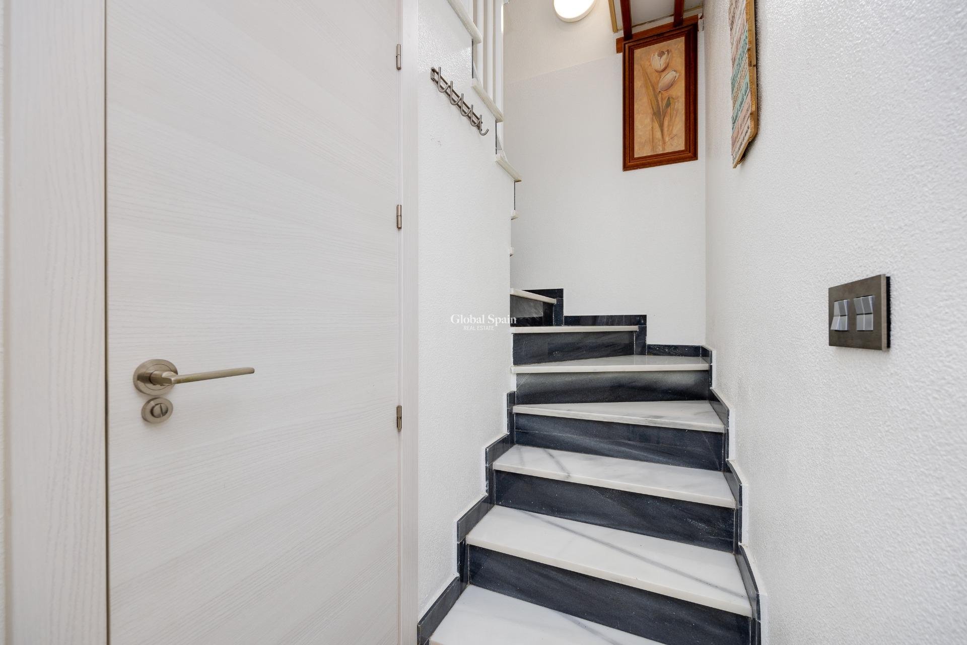 Wederverkoop - HUIS -
TORREVIEJA - Aguas Nuevas