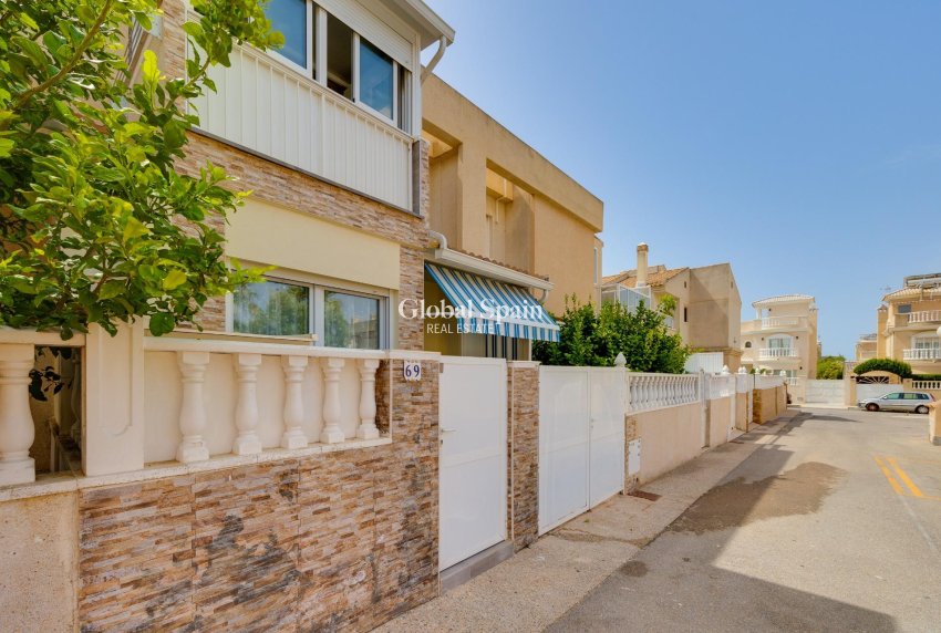 Wederverkoop - HUIS -
TORREVIEJA - Aguas Nuevas