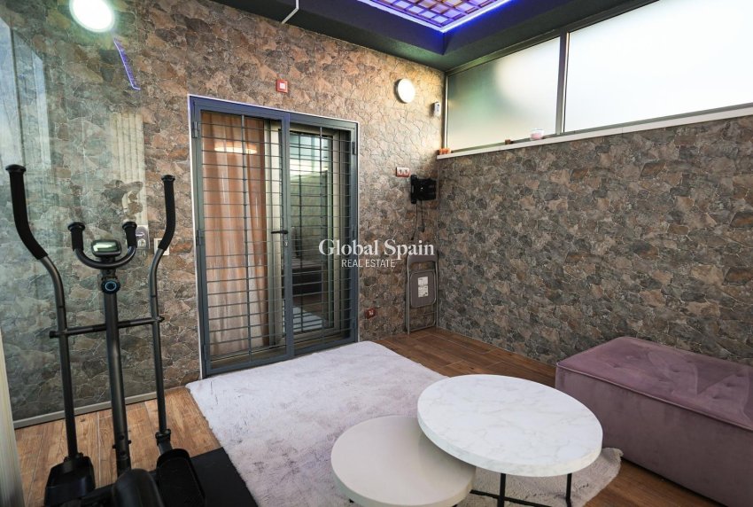 Wederverkoop - HUIS -
TORREVIEJA - Aguas Nuevas