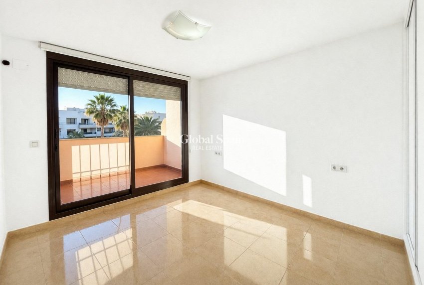 Wederverkoop - HUIS -
TORREVIEJA - Aguas Nuevas