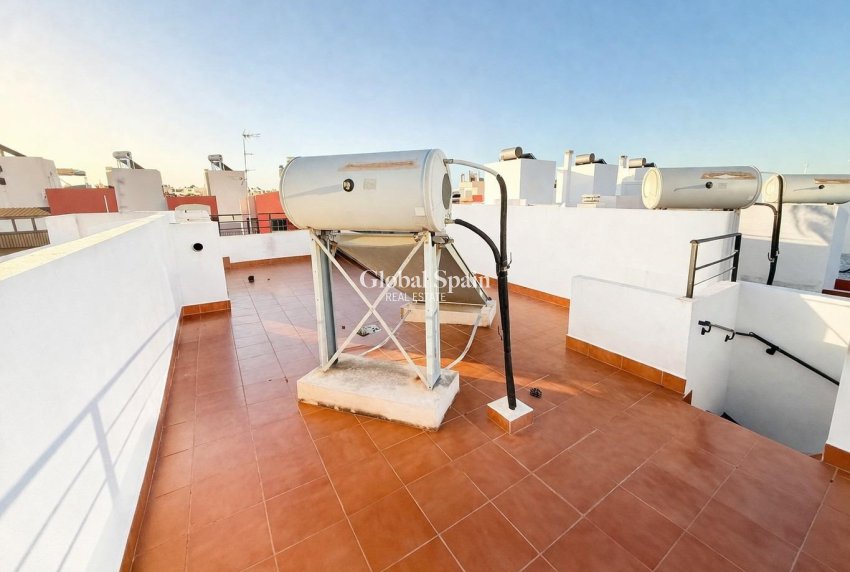Wederverkoop - HUIS -
TORREVIEJA - Aguas Nuevas