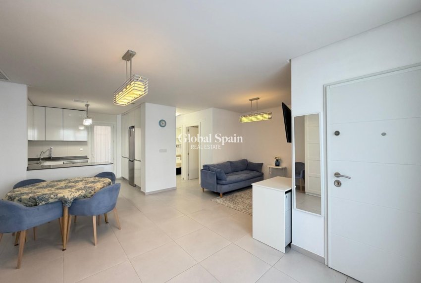 Wederverkoop - HUIS -
TORREVIEJA - Aguas Nuevas