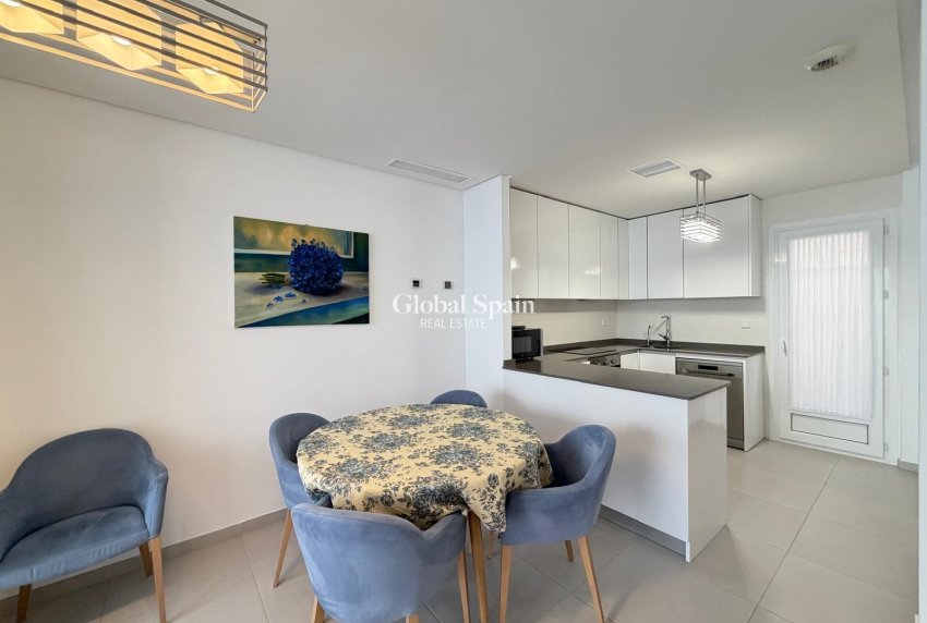Wederverkoop - HUIS -
TORREVIEJA - Aguas Nuevas