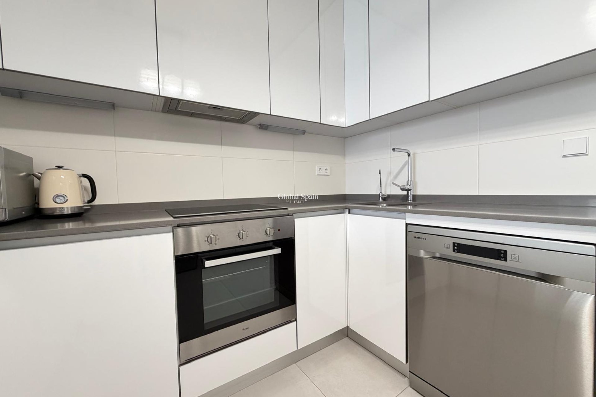 Wederverkoop - HUIS -
TORREVIEJA - Aguas Nuevas