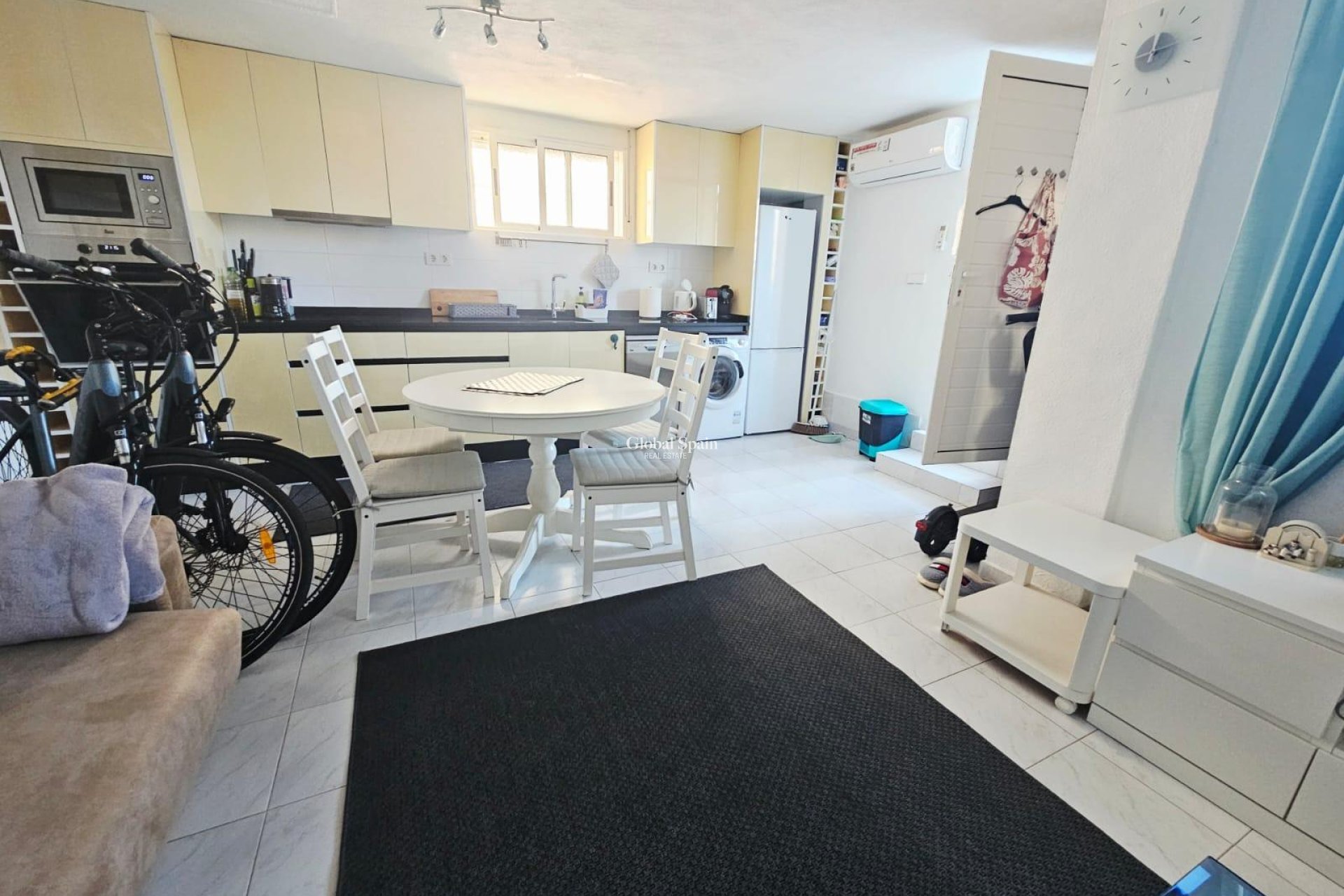 Wederverkoop - HUIS -
TORREVIEJA - Cabo Cervera