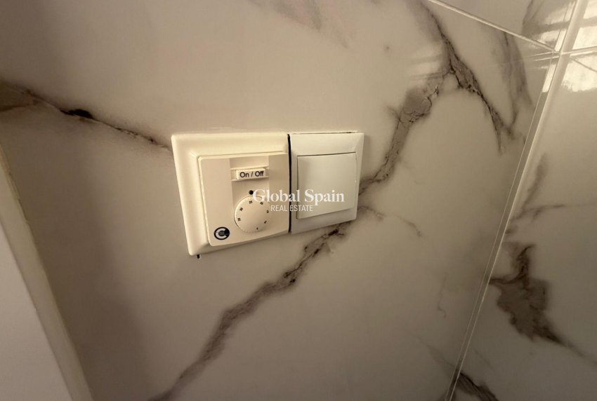 Wederverkoop - HUIS -
TORREVIEJA - Cabo Cervera