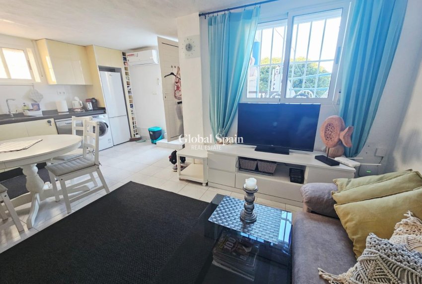 Wederverkoop - HUIS -
TORREVIEJA - Cabo Cervera