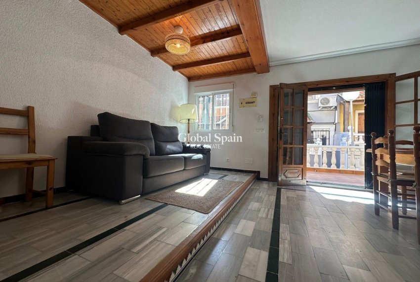 Wederverkoop - HUIS -
TORREVIEJA - Cabo Cervera
