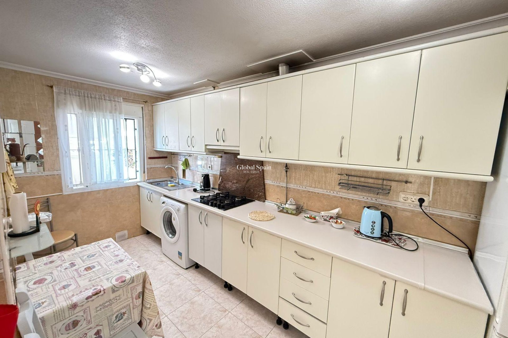 Wederverkoop - HUIS -
TORREVIEJA - Calas blanca