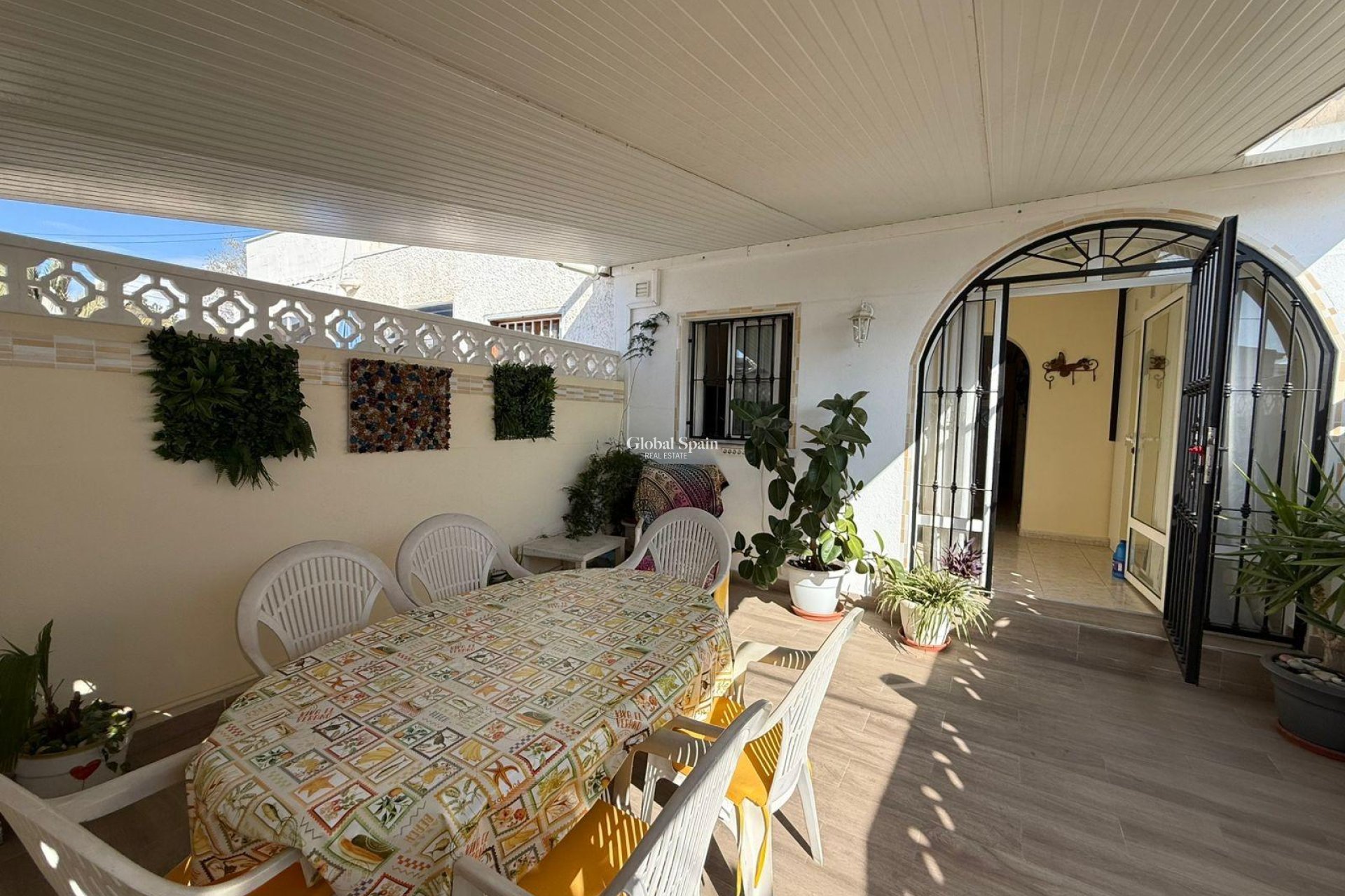 Wederverkoop - HUIS -
TORREVIEJA - Calas blanca