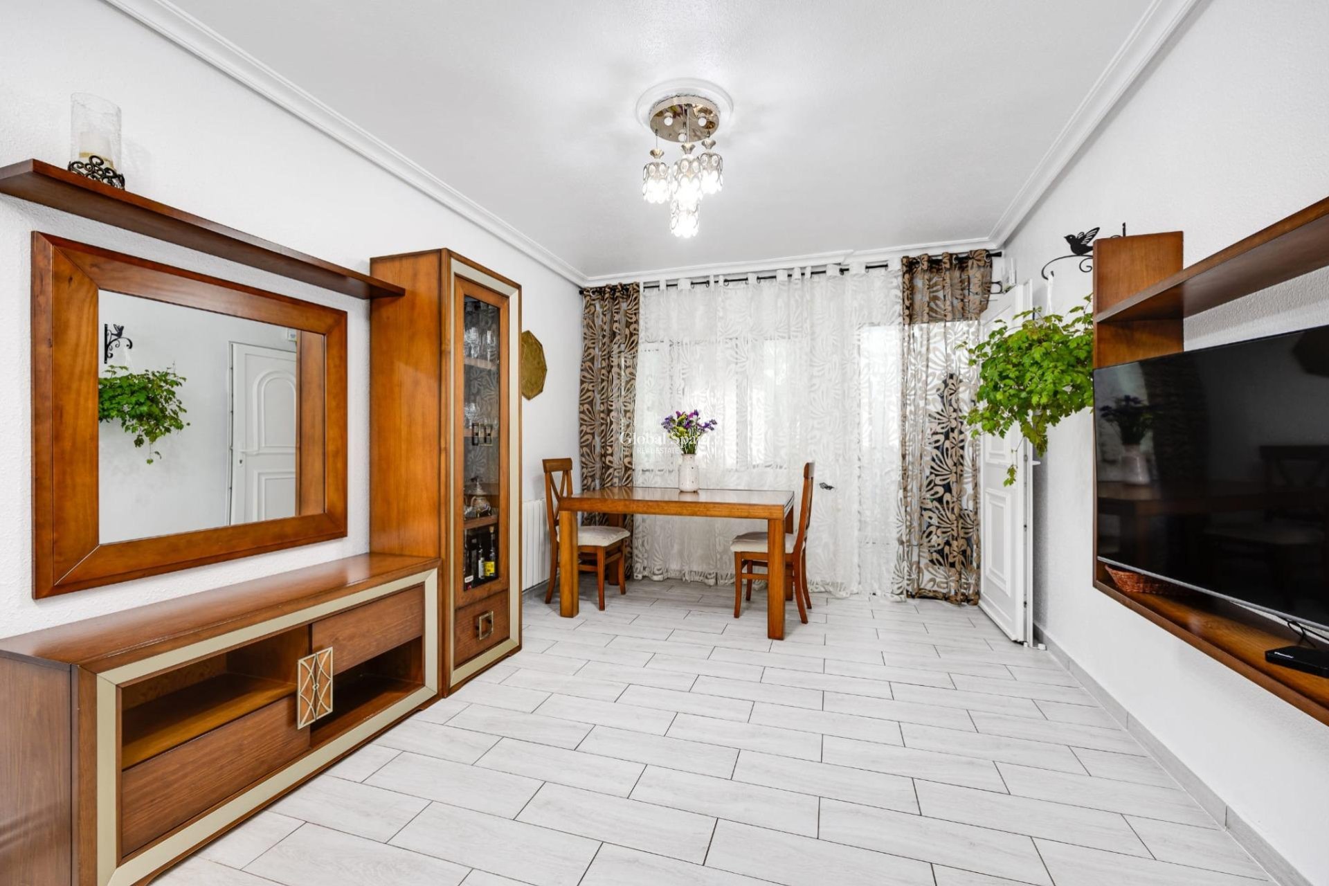 Wederverkoop - HUIS -
TORREVIEJA - Calas blanca