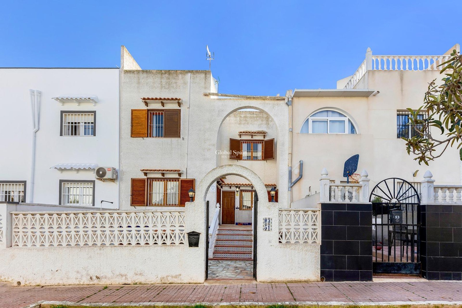 Wederverkoop - HUIS -
TORREVIEJA - Calas blanca