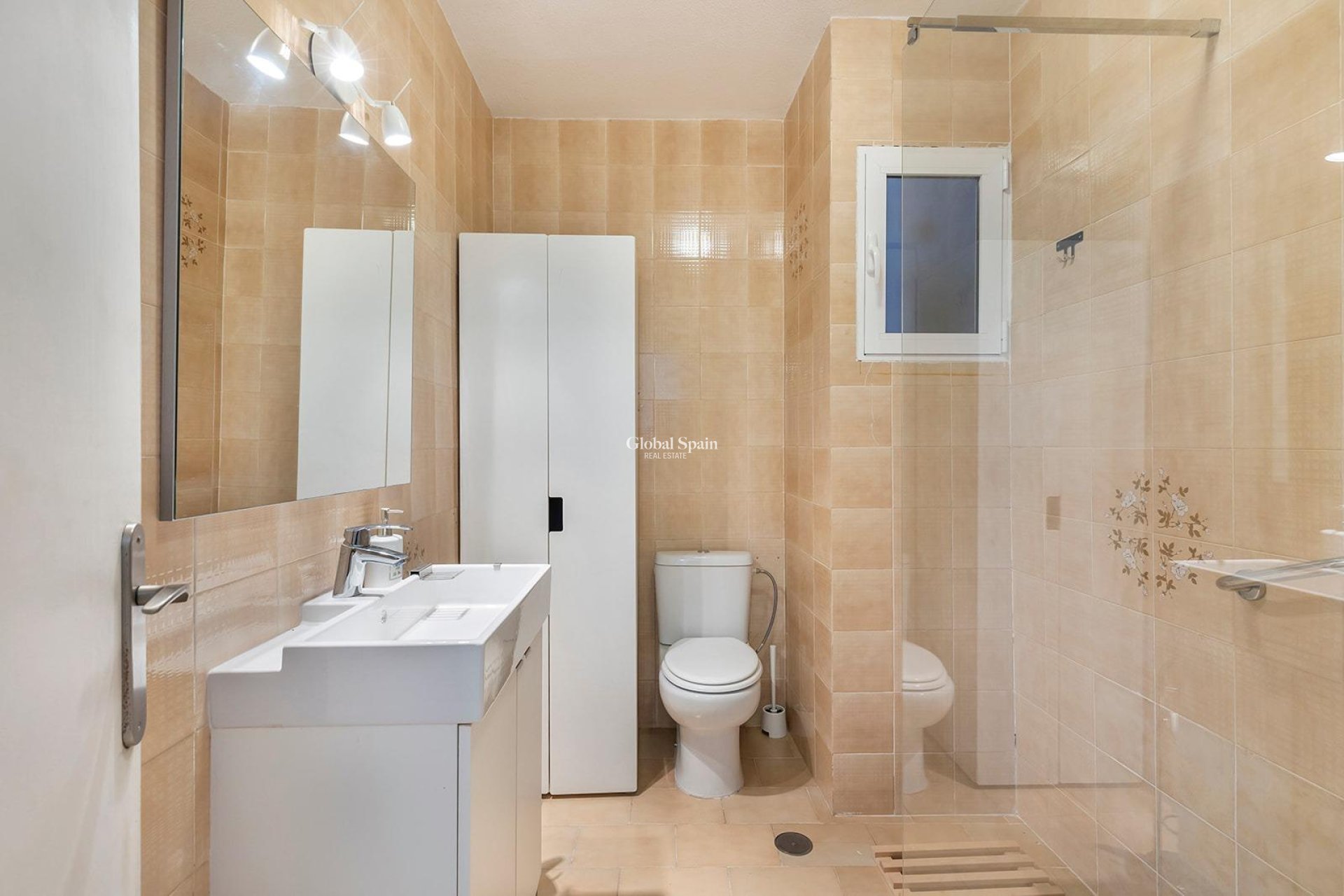 Wederverkoop - HUIS -
TORREVIEJA - Calas blanca
