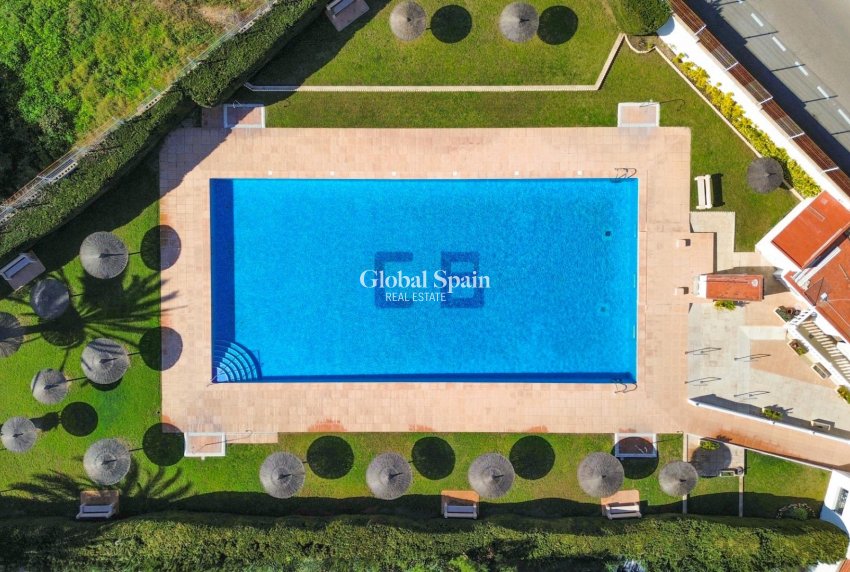 Wederverkoop - HUIS -
TORREVIEJA - Calas blanca