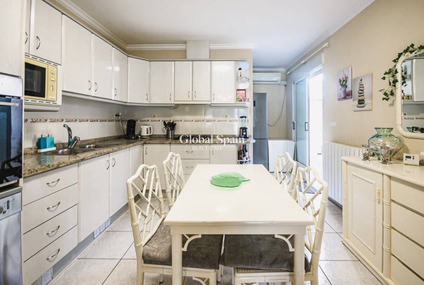 Wederverkoop - HUIS -
TORREVIEJA - Calas Blancas