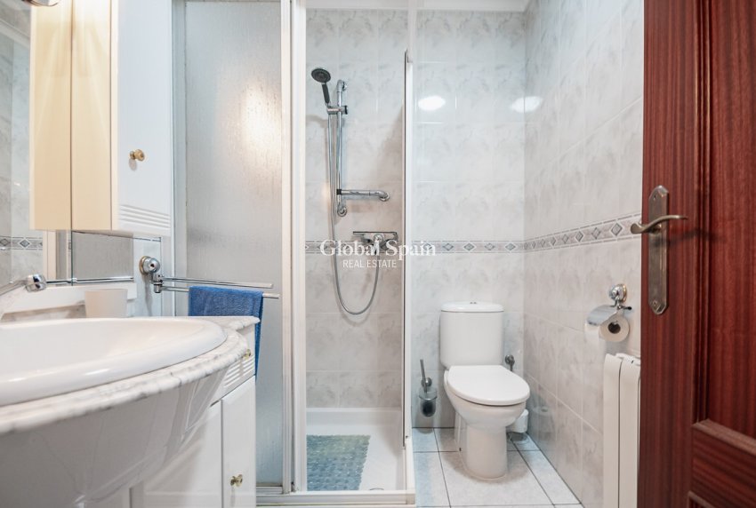 Wederverkoop - HUIS -
TORREVIEJA - Calas Blancas