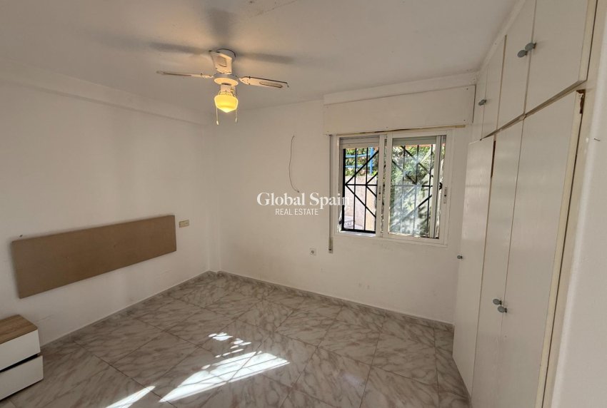 Wederverkoop - Huis -
TORREVIEJA - Carrefour