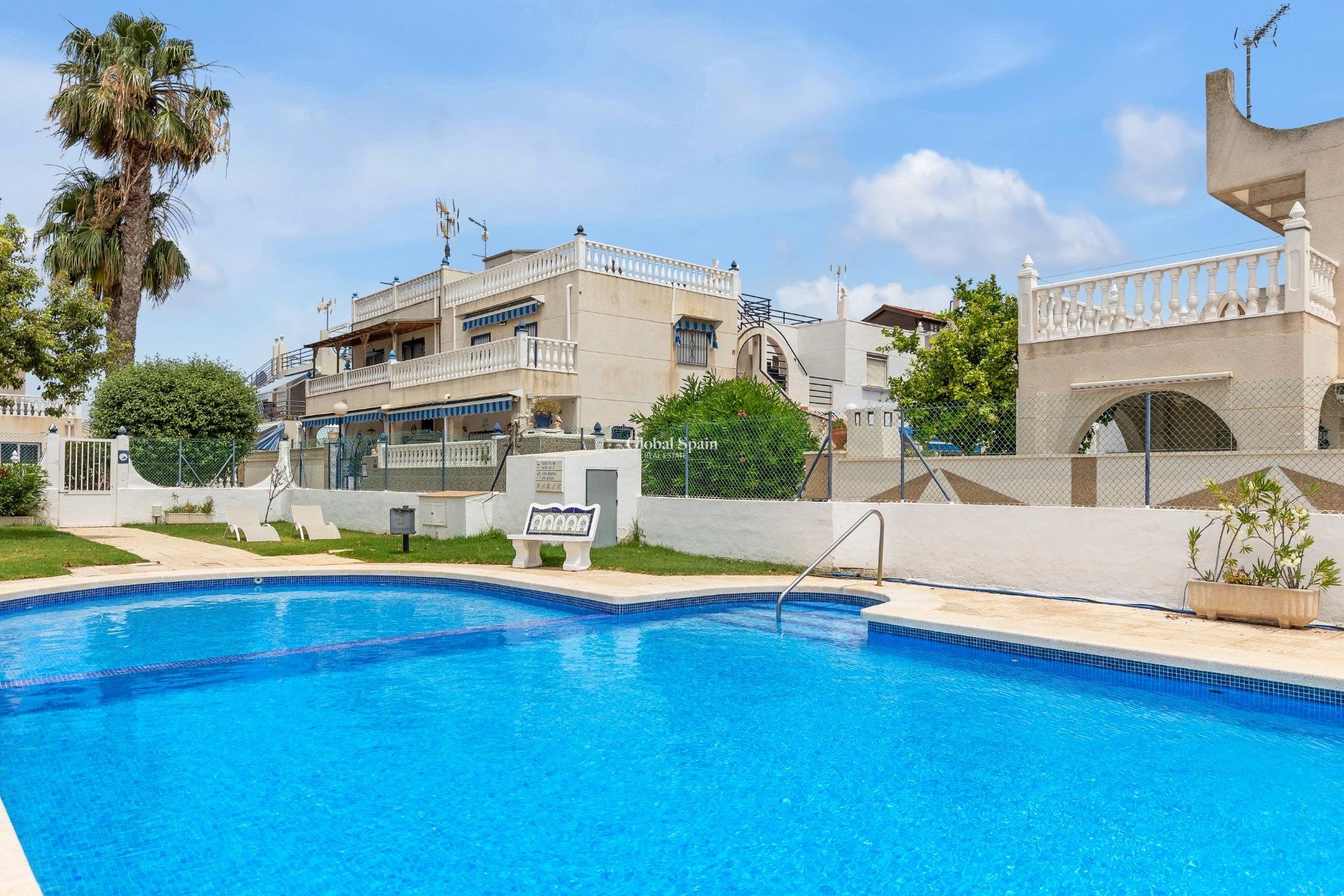 Wederverkoop - Huis -
TORREVIEJA - Carrefour