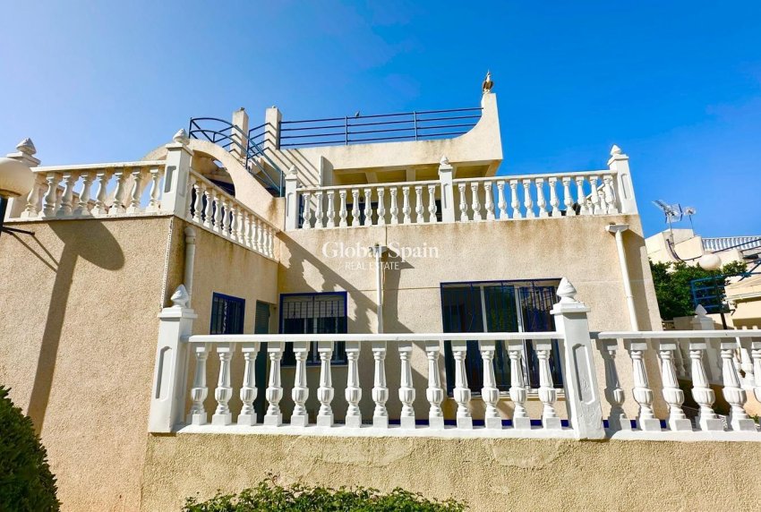 Wederverkoop - HUIS -
TORREVIEJA - Carrefour