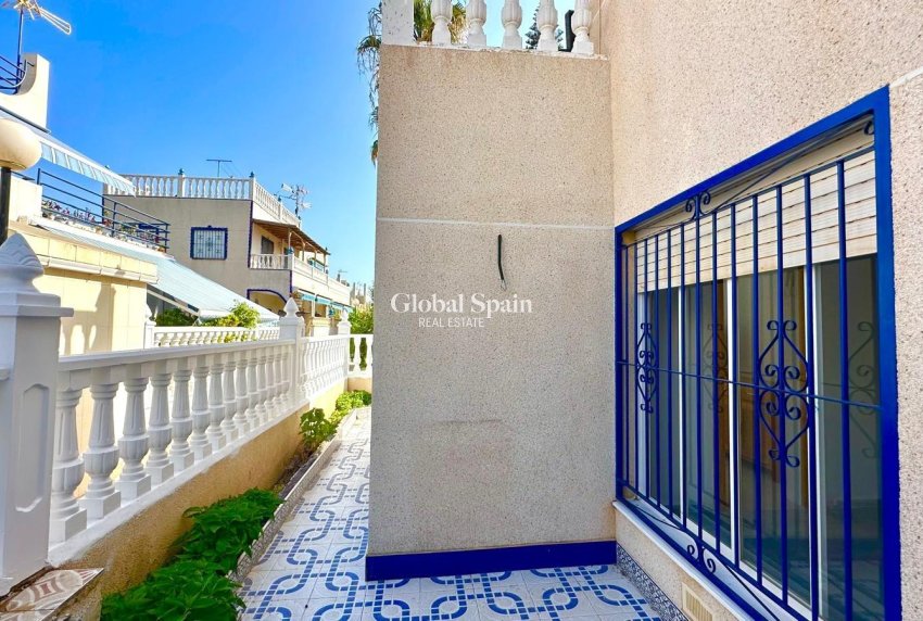 Wederverkoop - HUIS -
TORREVIEJA - Carrefour