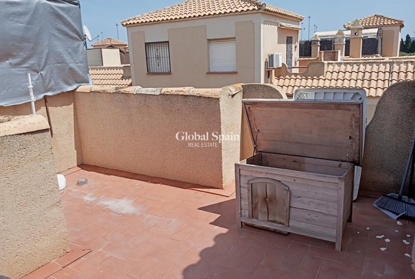 Wederverkoop - HUIS -
TORREVIEJA - Carrefour