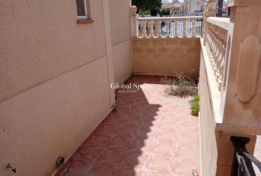 Wederverkoop - HUIS -
TORREVIEJA - Carrefour