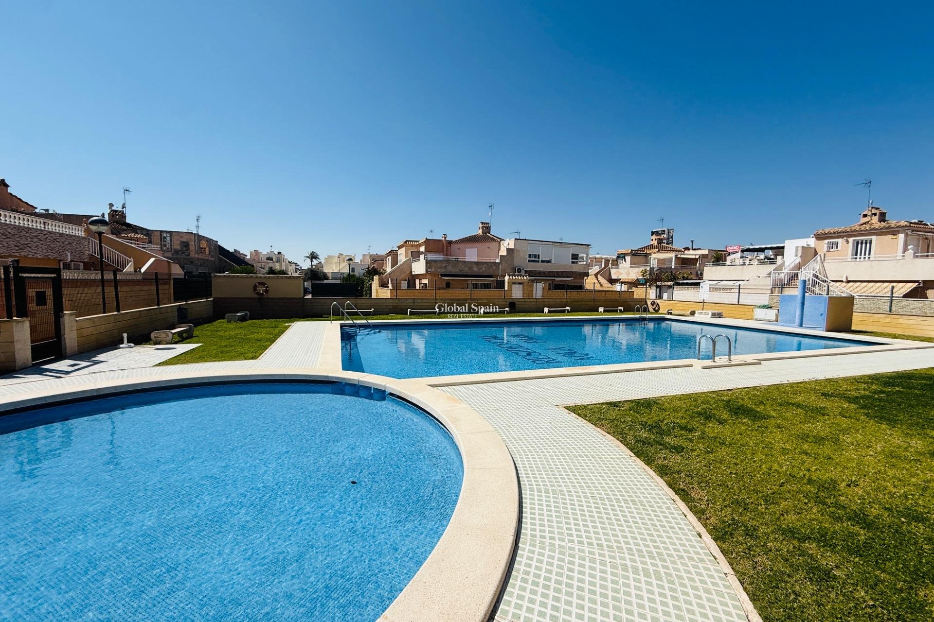 Wederverkoop - HUIS -
TORREVIEJA - Carrefour