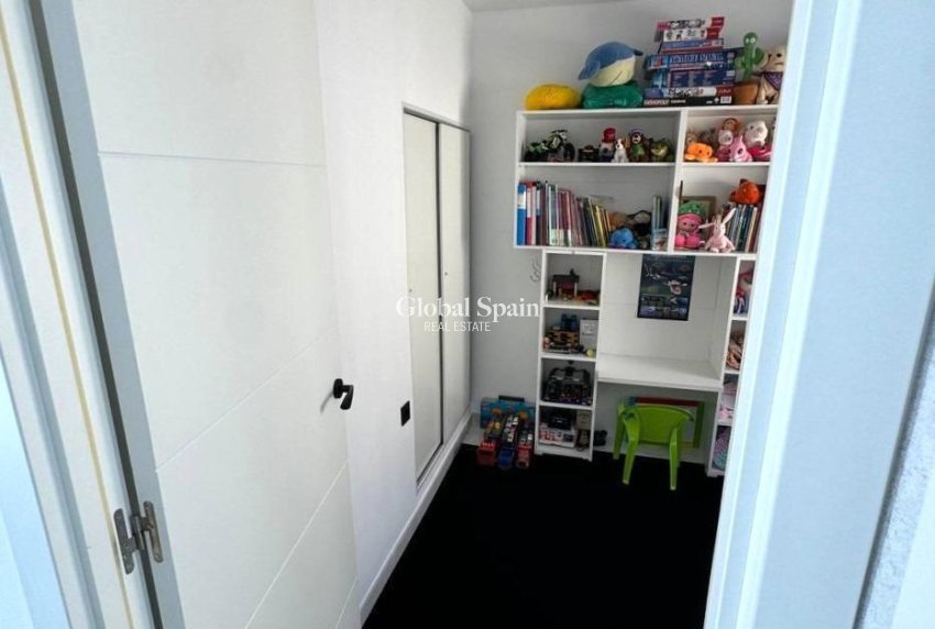 Wederverkoop - HUIS -
TORREVIEJA - Carrefour