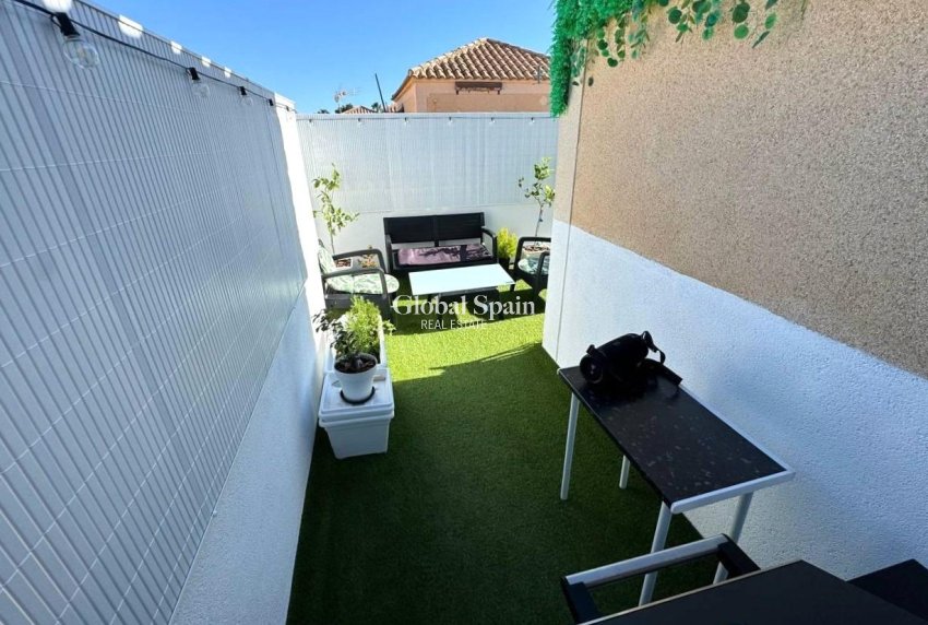 Wederverkoop - HUIS -
TORREVIEJA - Carrefour