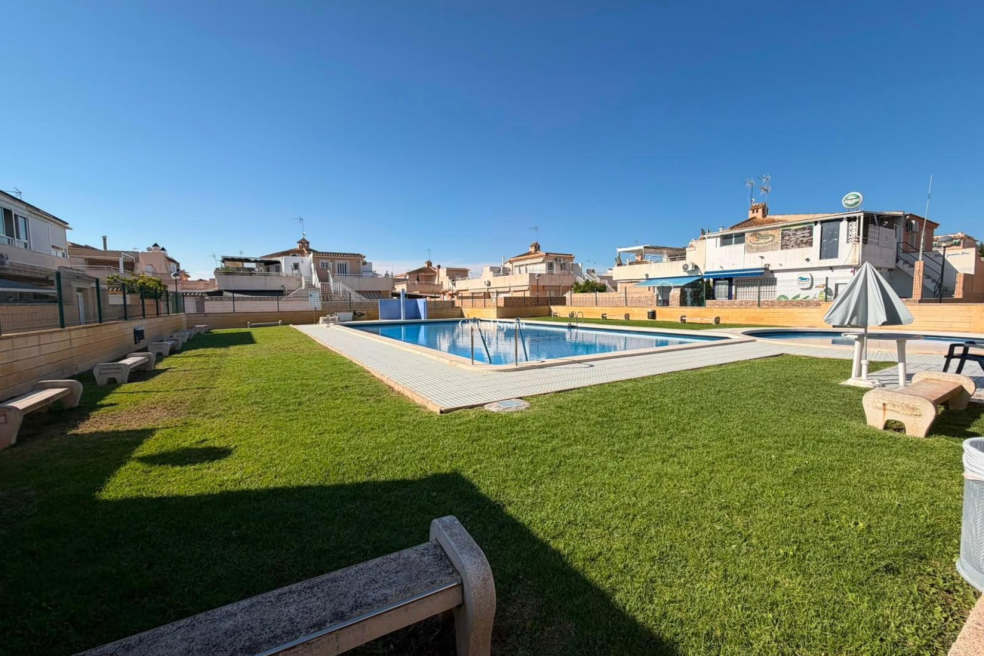 Wederverkoop - HUIS -
TORREVIEJA - Carrefour