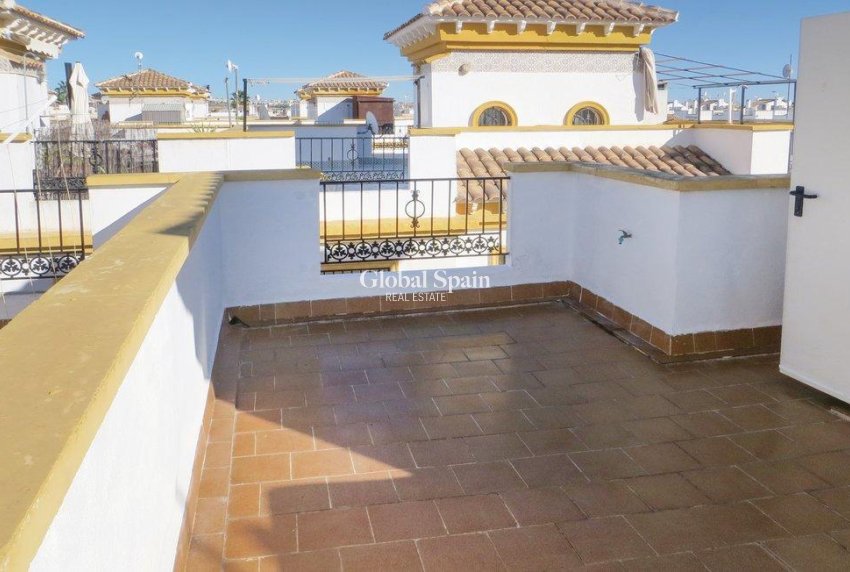 Wederverkoop - HUIS -
TORREVIEJA - Carrefour
