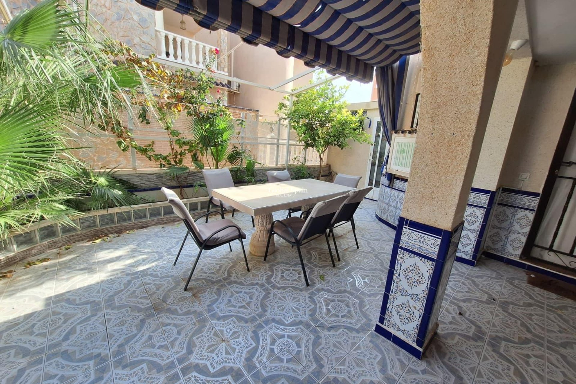 Wederverkoop - HUIS -
TORREVIEJA - Carrefour