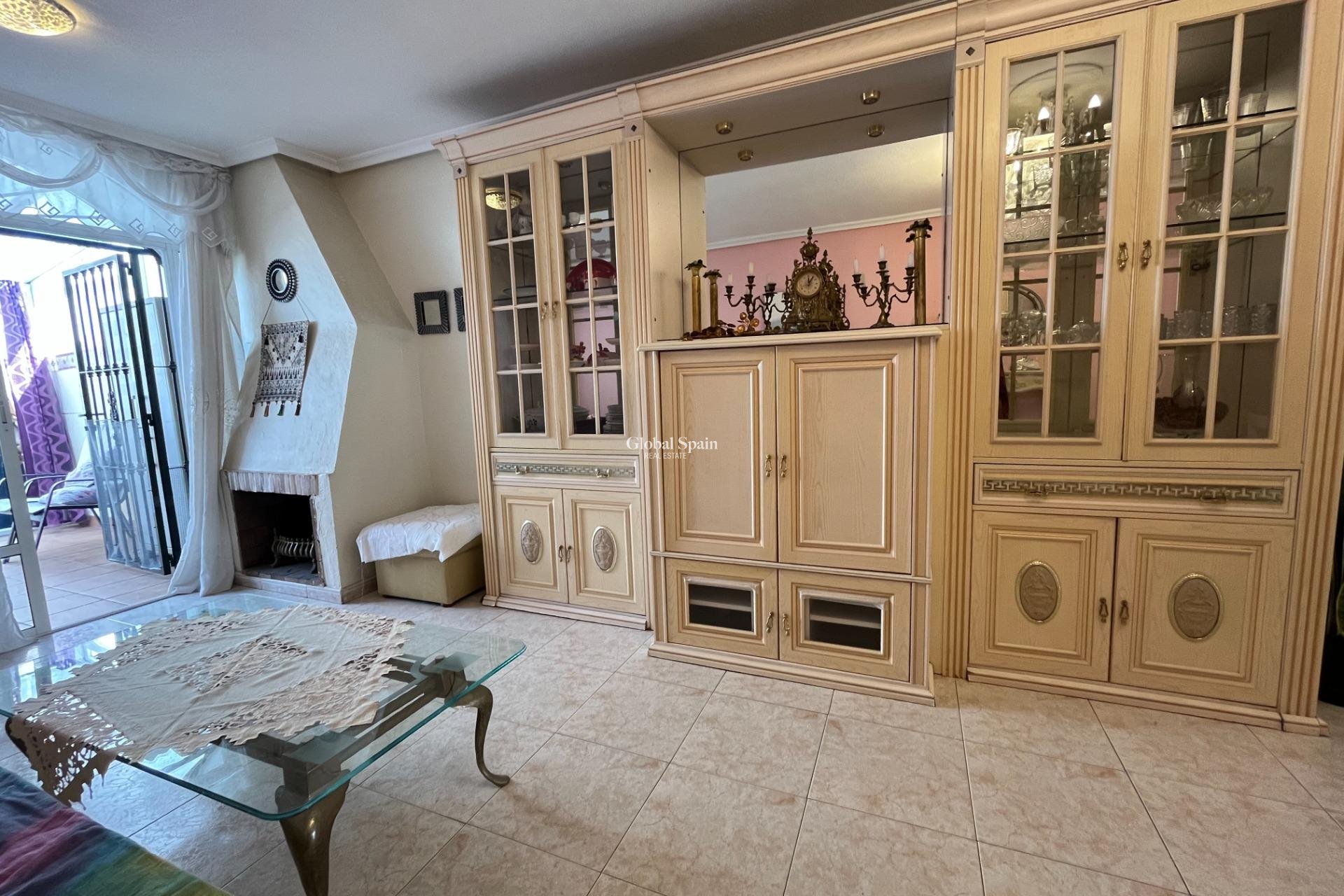 Wederverkoop - Huis -
TORREVIEJA - Center